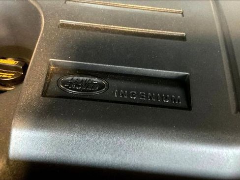 Used 2022 Land Rover Defender 90 X-Dynamic S image 39