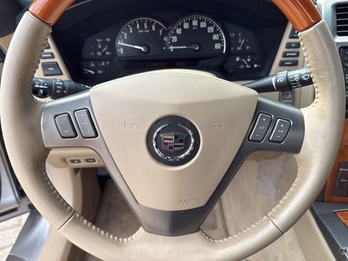 Used 2007 Cadillac XLR RWD image 15
