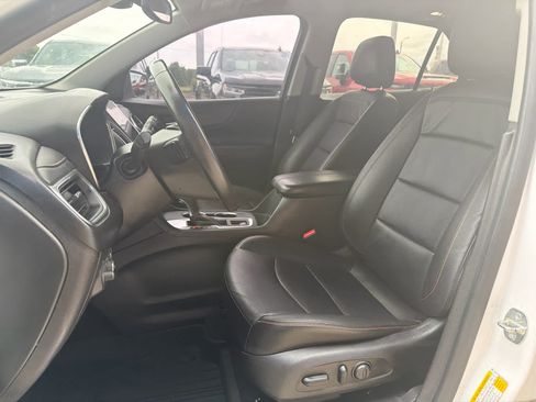 Used 2021 Chevrolet Equinox Premier w/ Redline Edition FWD image 14