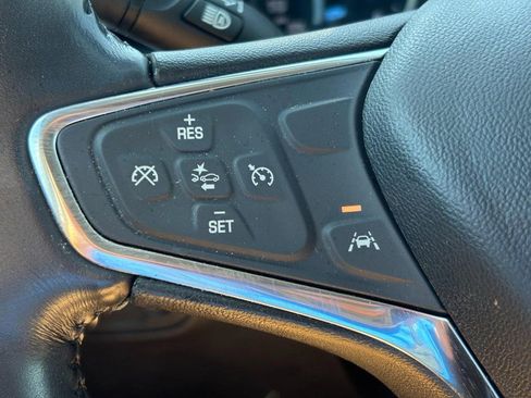 Used 2020 Chevrolet Equinox LT FWD image 17