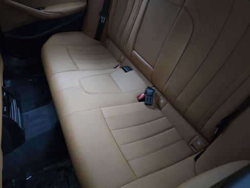 Used 2021 BMW 530e RWD image 16