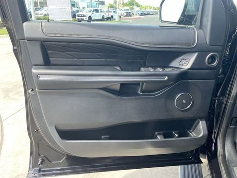 Used 2019 Ford Expedition Max Platinum image 23