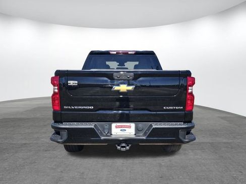 Used 2023 Chevrolet Silverado 1500 Custom image 5
