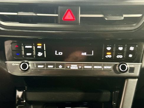 Used 2024 Kia Seltos S AWD/4WD image 16