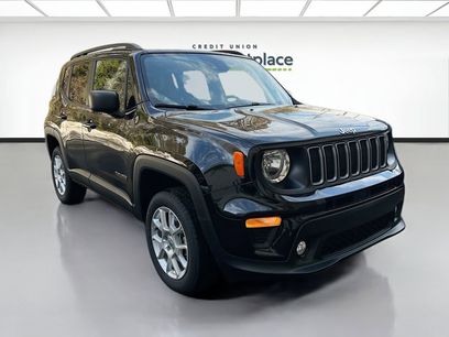 Used 2023 Jeep Renegade Latitude w/ Sun/Sound Group
