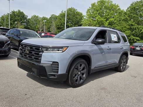 New 2026 Honda Pilot Sport image 3