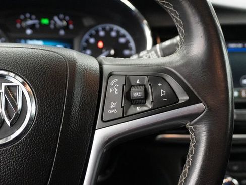 Used 2022 Buick Encore Preferred w/ Safety Package image 20