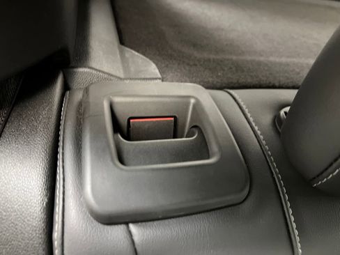 Used 2024 Cadillac XT4 Premium Luxury image 19