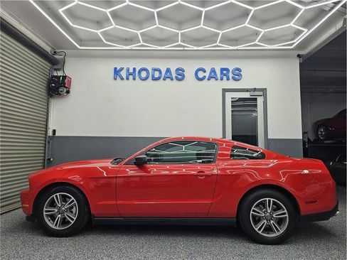 Used 2012 Ford Mustang Premium RWD image 1