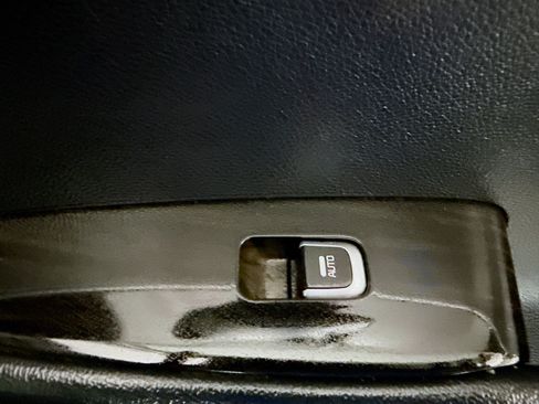 Used 2019 Kia Sorento FWD image 30