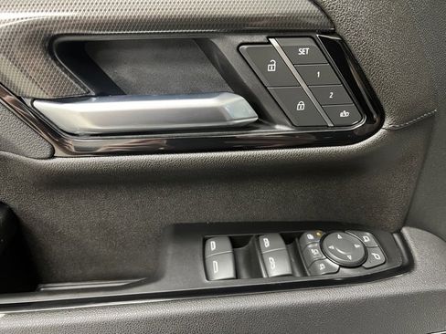 Used 2025 GMC Sierra 2500 AT4 w/ AT4 Premium Plus Package image 24