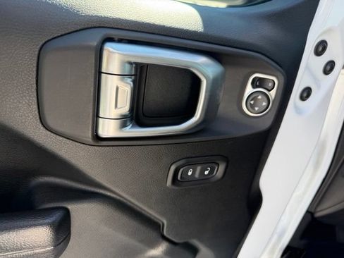 Used 2020 Jeep Wrangler Unlimited Sport S AWD/4WD image 19