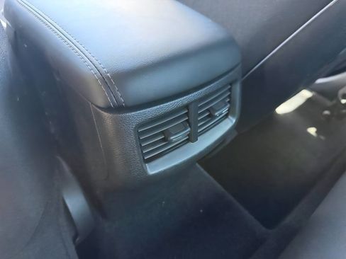 Used 2022 Dodge Challenger R/T RWD image 17