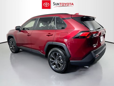 Used 2023 Toyota RAV4 XLE Premium AWD/4WD image 6