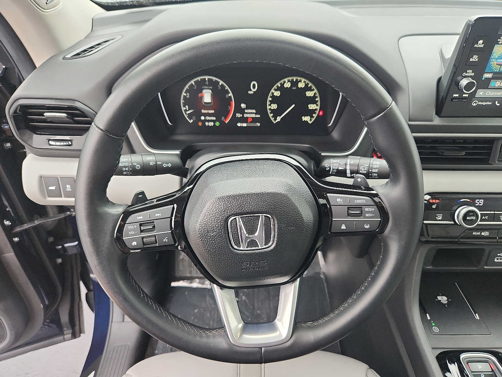 Certified 2025 Honda Pilot Touring image 19