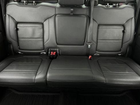 Used 2021 GMC Sierra 2500 Denali w/ Denali Ultimate Package image 17