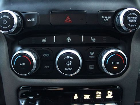 Used 2019 RAM 1500 Rebel w/ Level 2 Equipment Group AWD/4WD image 28