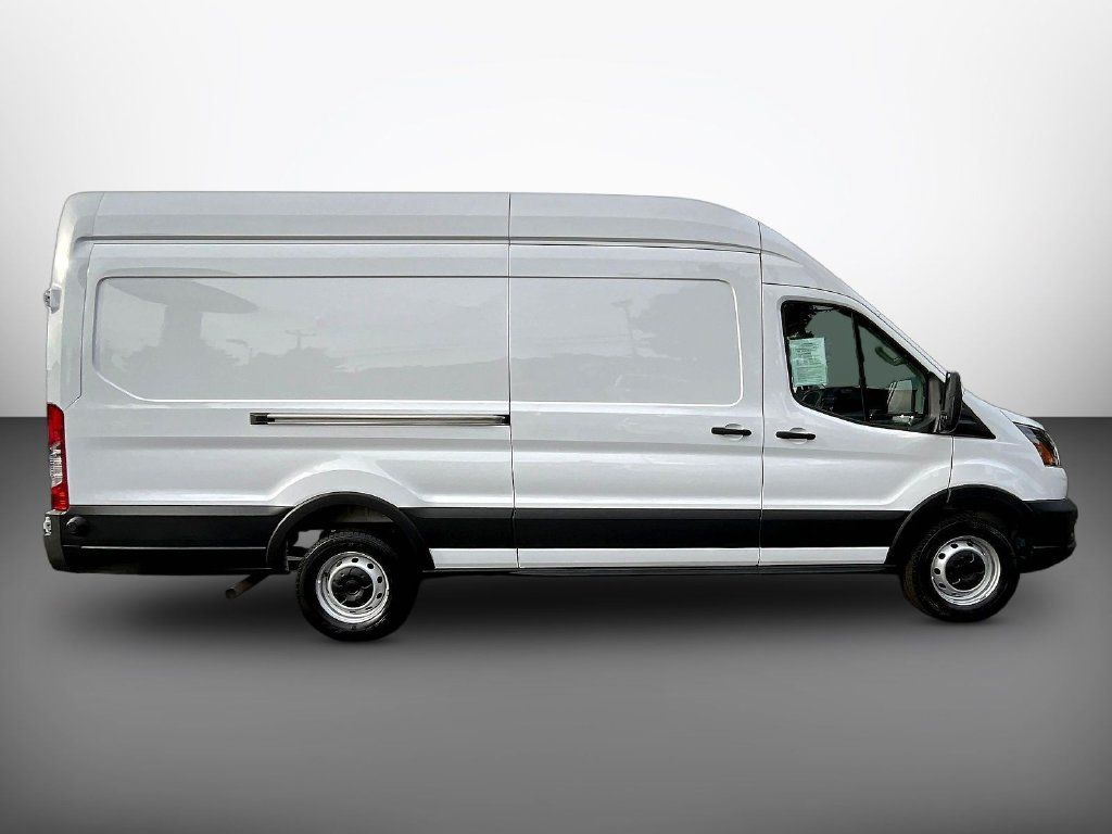 Used 2025 Ford Transit 250 148 High Roof Extended RWD image 8