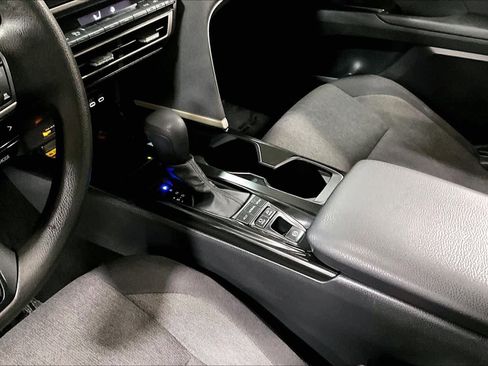 Used 2025 Toyota Camry LE FWD image 17