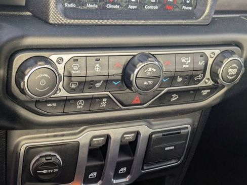 Used 2018 Jeep Wrangler Rubicon image 25