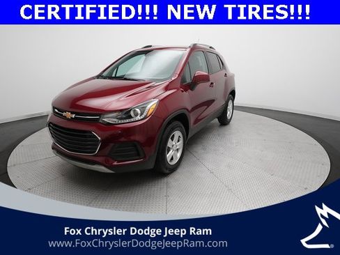 Used 2022 Chevrolet Trax LT w/ LT Convenience Package image 1