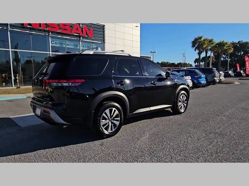 Used 2023 Nissan Pathfinder SL image 34