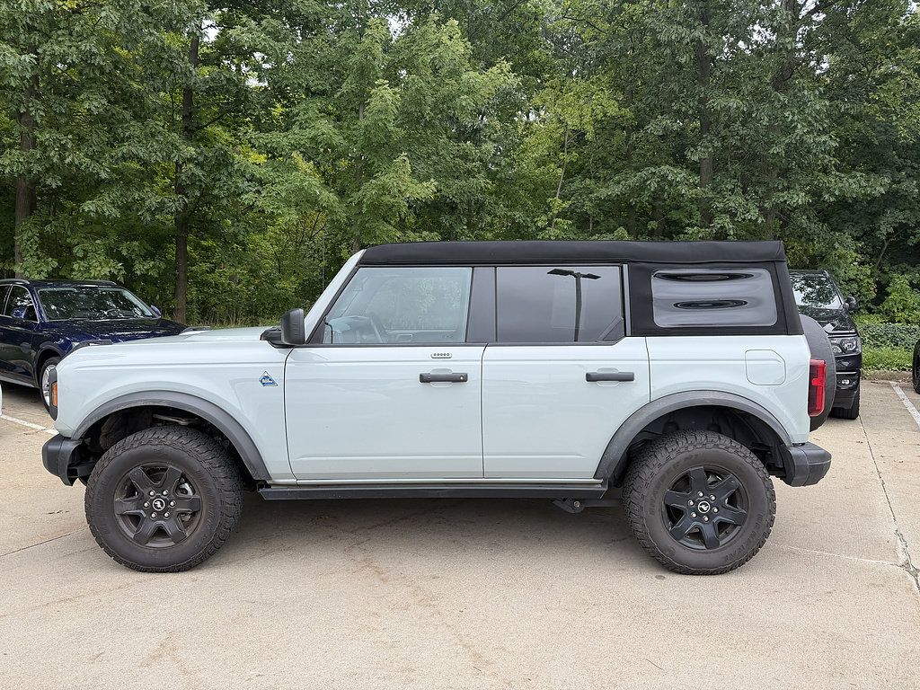 Used 2023 Ford Bronco Black Diamond AWD/4WD image 2