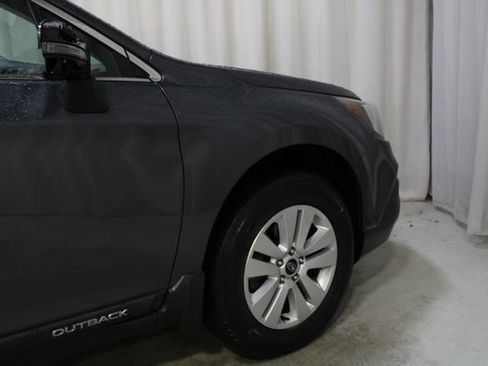 Used 2018 Subaru Outback 2.5i Premium image 26