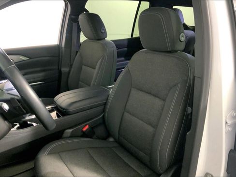 Used 2024 Chevrolet Traverse LT AWD/4WD image 22