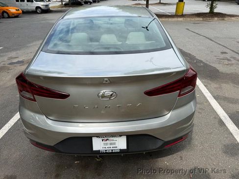 Used 2020 Hyundai Elantra SE w/ Cargo Package (C1) FWD image 6