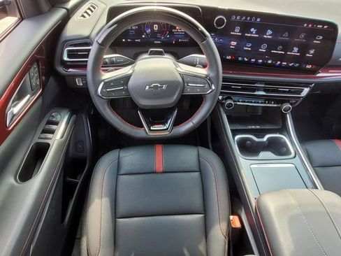 Used 2024 Chevrolet Traverse RS w/ LPO, Floor Liner Package image 12