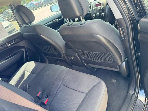Used 2011 Kia Sorento EX FWD image 4