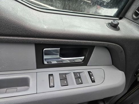 Used 2013 Ford F150 XLT w/ XTR Pkg image 32