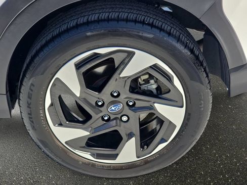 Used 2024 Subaru Crosstrek 2.5i Limited AWD/4WD image 30