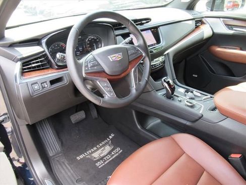 Used 2021 Cadillac XT5 Premium Luxury FWD image 17