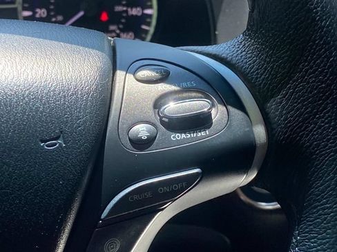 Used 2013 INFINITI JX35 AWD w/ Premium Pkg image 22