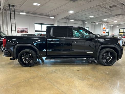 Used 2021 GMC Sierra 1500 Elevation w/ LPO, Elevation Black Package image 9