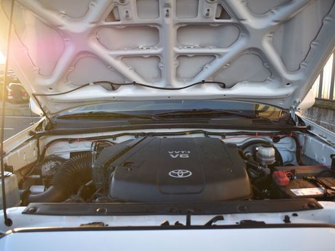 Used 2011 Toyota Tacoma 4x4 Double Cab image 27