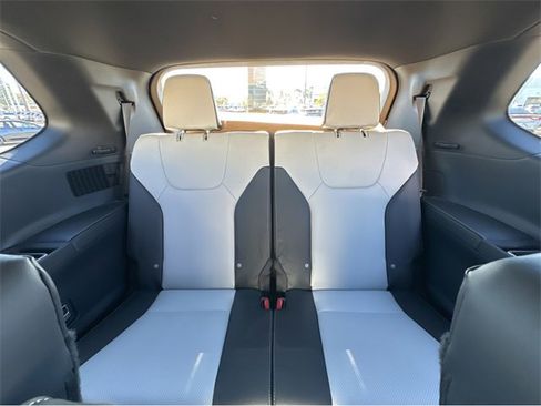 New 2026 Lexus TX 500h 500h F SPORT Performance Premi image 17