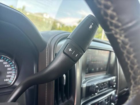 Used 2015 Chevrolet Silverado 1500 LTZ Z71 w/ LTZ Plus Package AWD/4WD image 18