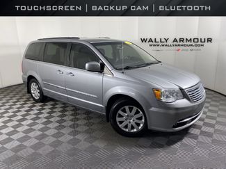 Used 2015 Chrysler Town & Country Touring w/ Driver Convenience Group FWD video 1