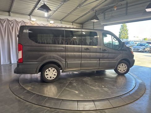 Used 2017 Ford Transit 150 XLT image 4
