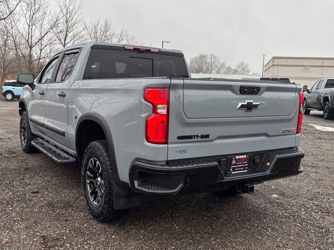 Used 2024 Chevrolet Silverado 1500 ZR2 w/ Technology Package image 8