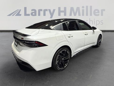 New 2026 Nissan Sentra SR w/ SR Premium Package image 5