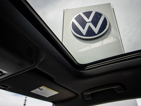 New 2026 Volkswagen Tiguan SE R-Line FWD image 46