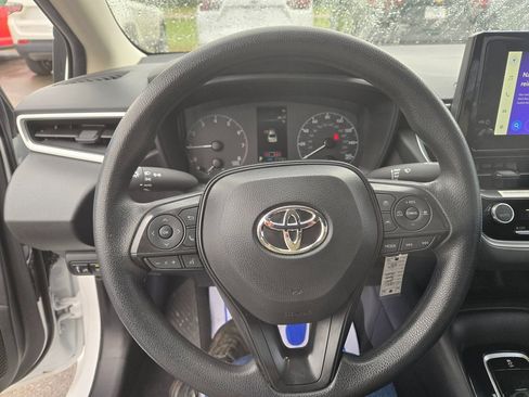 Used 2024 Toyota Corolla LE image 9