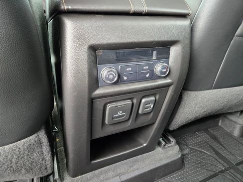 Used 2019 Chevrolet Traverse Premier w/ Redline Edition image 17