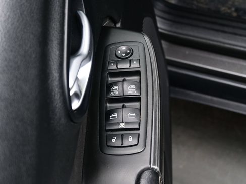 Used 2014 Jeep Cherokee Latitude FWD image 13