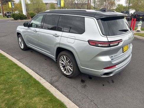 Used 2022 Jeep Grand Cherokee L Summit w/ Luxury Tech Group V image 6