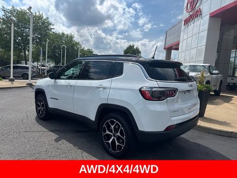 Used 2025 Jeep Compass Limited AWD/4WD image 5